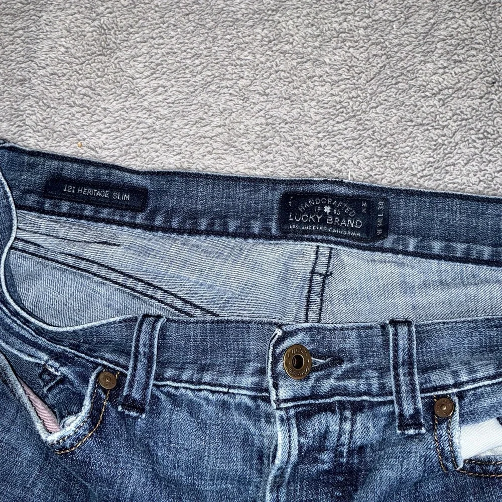 Lucky Brand Denim Jeans 121 Heritage Slim Mens Size 34 x 34 Med. Wash Button Fly - Picture 3 of 8